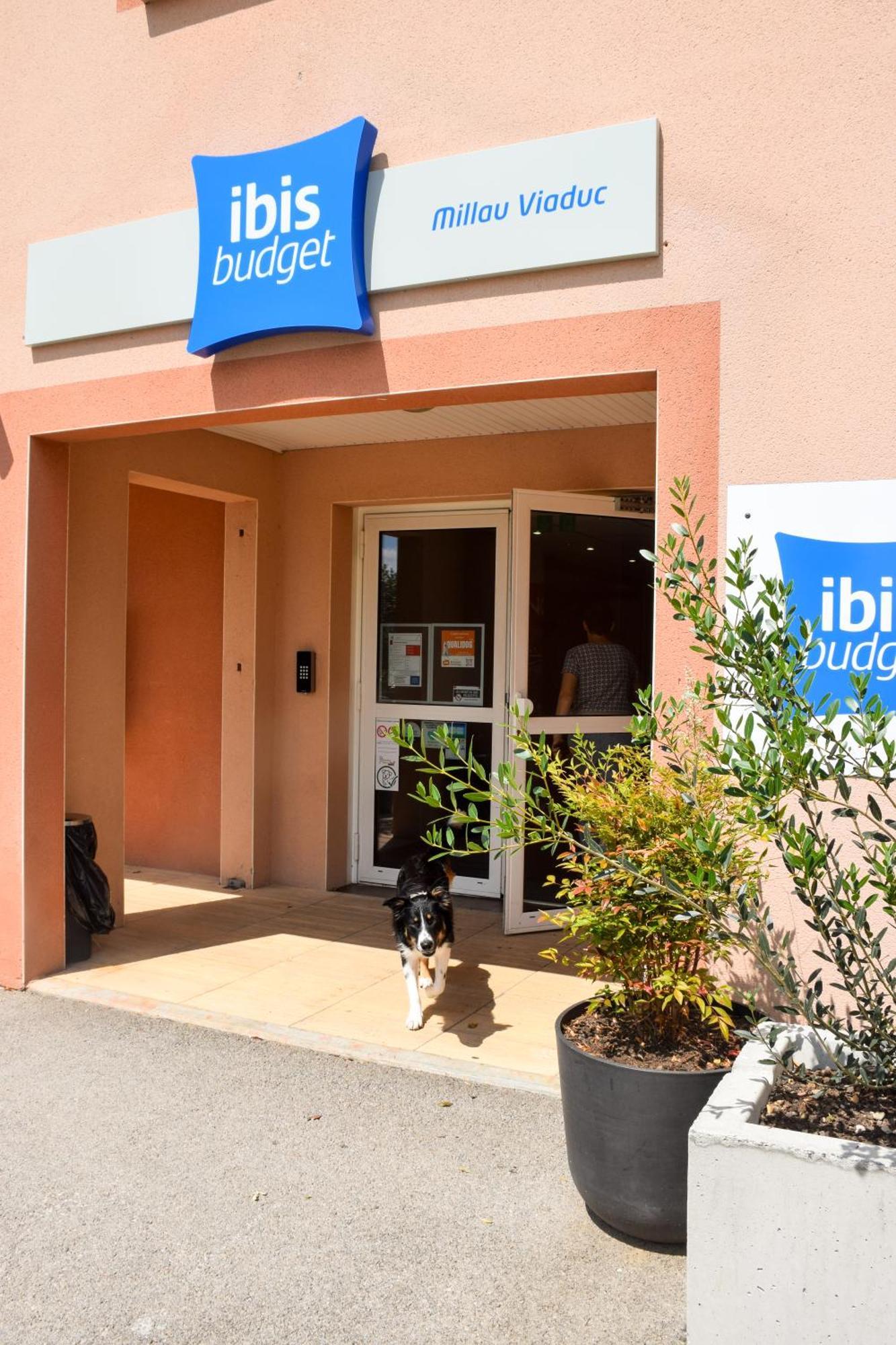 Ibis Budget Millau Viaduc Εξωτερικό φωτογραφία